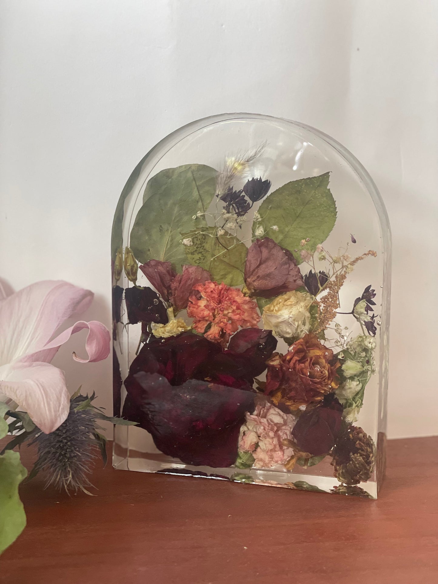 Flower preservation arch