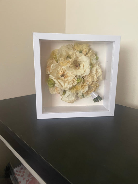 Dried flower frame