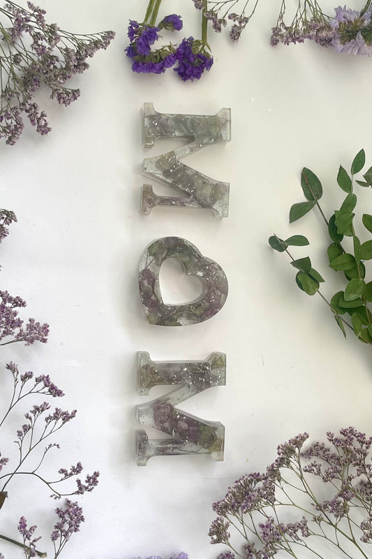 Free standing letters