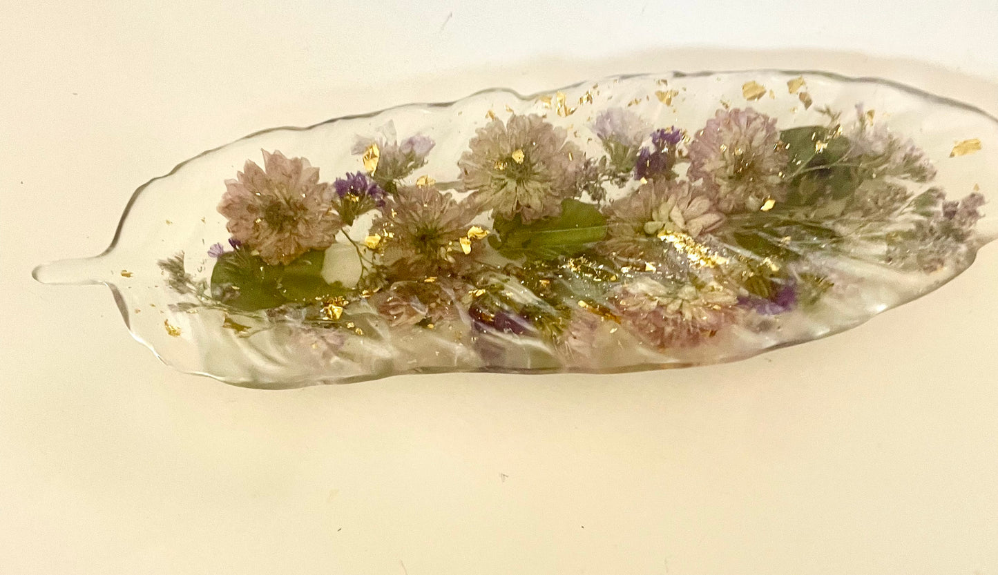 Flower preservation resin feather trinket dish