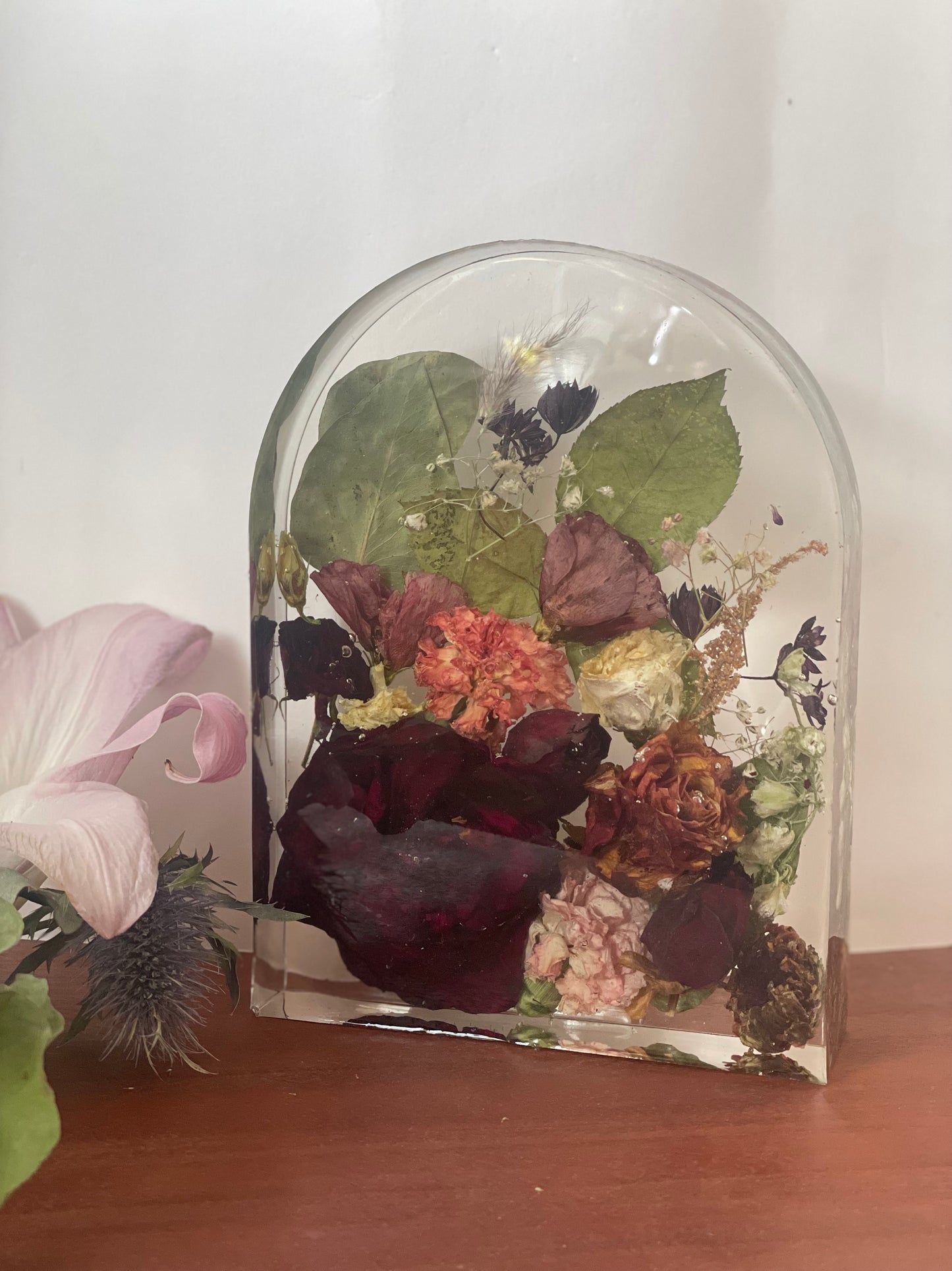 Flower preservation arch