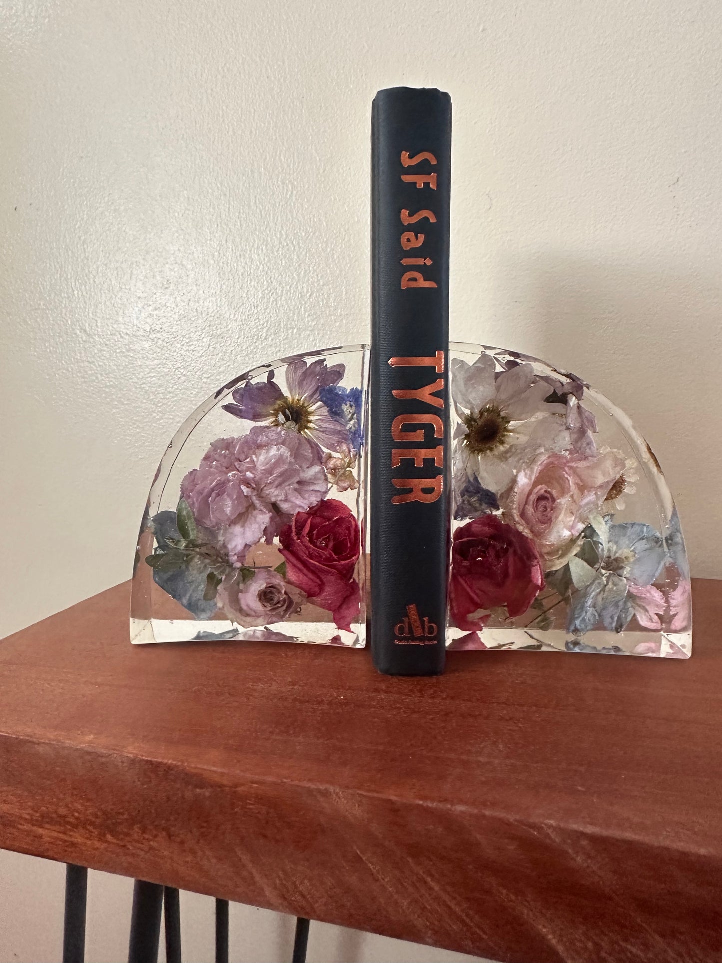 Flower preservation book ends