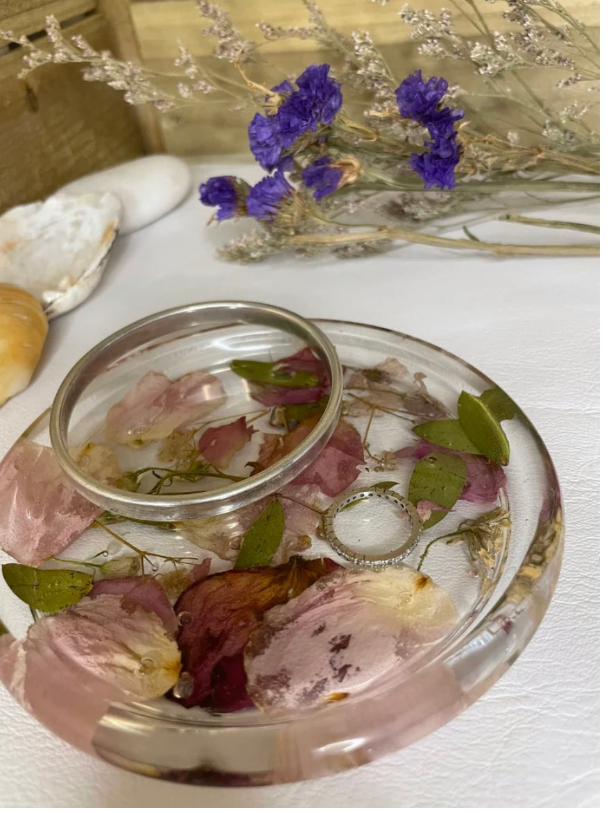 Flower preservation trinket dish