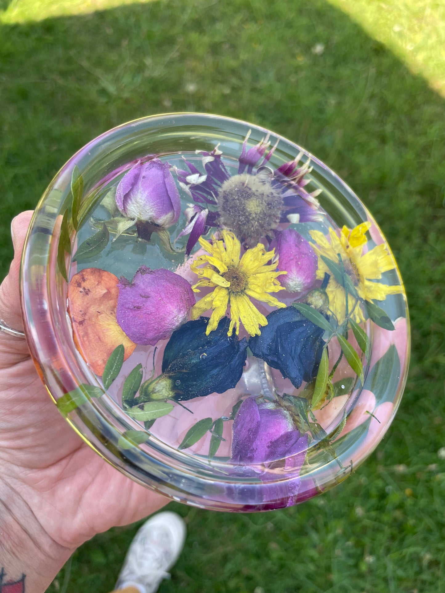 Flower preservation trinket dish