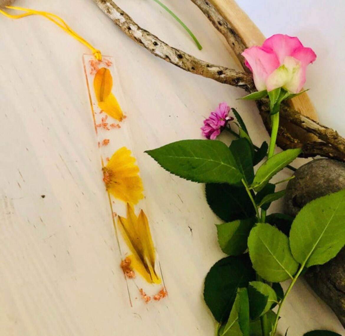 Real flower bookmark, flower bookmark, resin bookmark, blue flower bookmark, pressed flowers bookmark , botanical bookmark, gift for her,