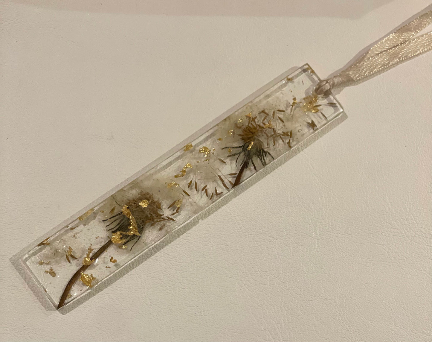 Real flower bookmark, flower bookmark, resin bookmark, blue flower bookmark, pressed flowers bookmark , botanical bookmark, gift for her,