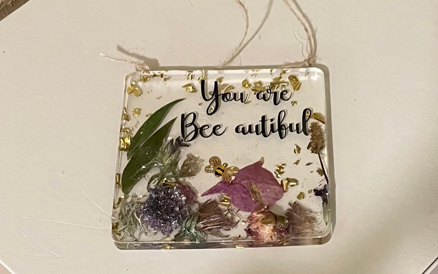 Real flower and resin wall hanging, birthday gift for her, Christmas gift, gift for bee lover, handmade gift, unique gift, home decor,