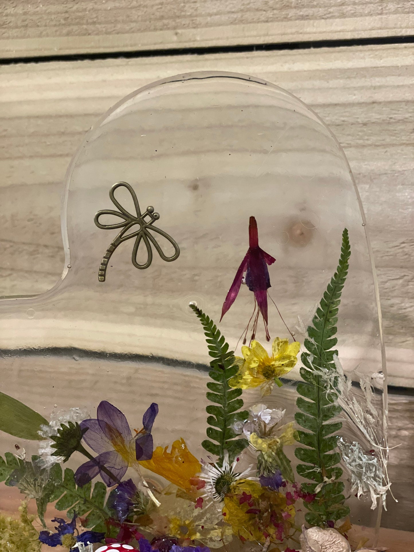 Resin and wildflower gift for her, handmade resin and preserved flower gift, pressed flower ornament, freestanding dried flower decor,