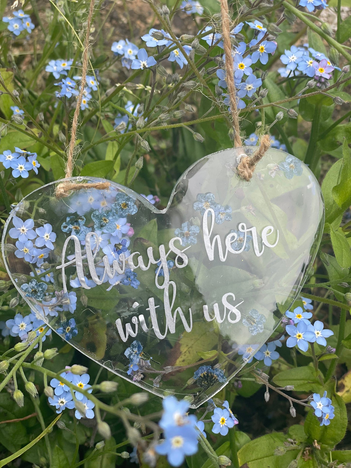 Forget me not hanging heart, Mother’s Day gift, memorial gift, gift for her, gift for nature lover, wildflower heart, sympathy gift,