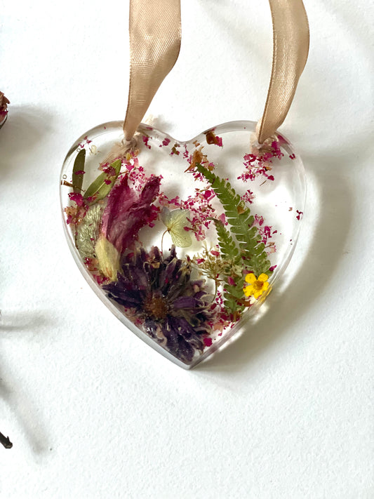 Dried flower resin hanging heart