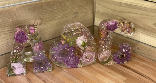 Wedding flower preservation in resin, real flowers in resin, wedding keepsake, bridal momento, bridal bouquet preservation ,