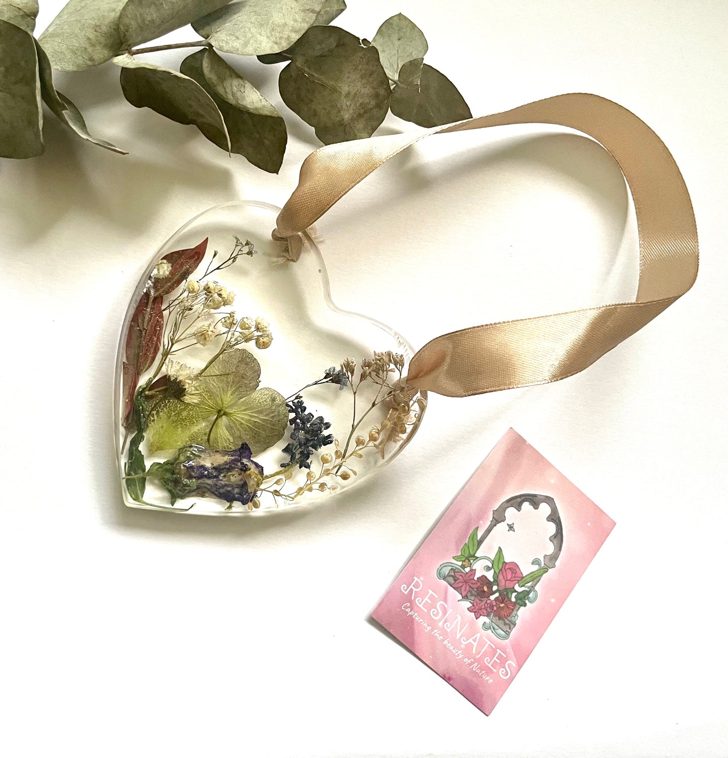 Dried flower resin hanging heart