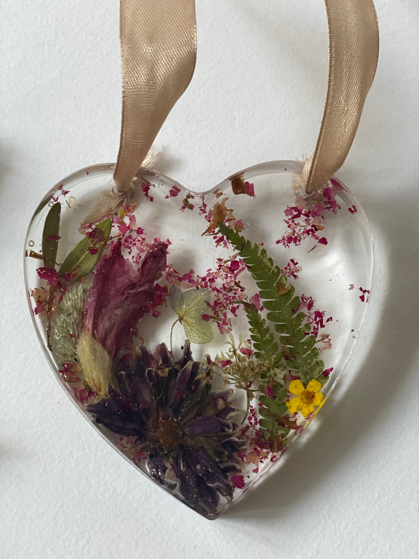 Dried flower resin hanging heart