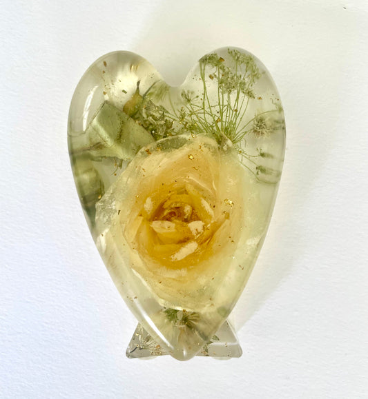 Wedding flower preservation resin heart, wedding bouquet preservation, bridal keepsake in resin heart, funeral flower preservation