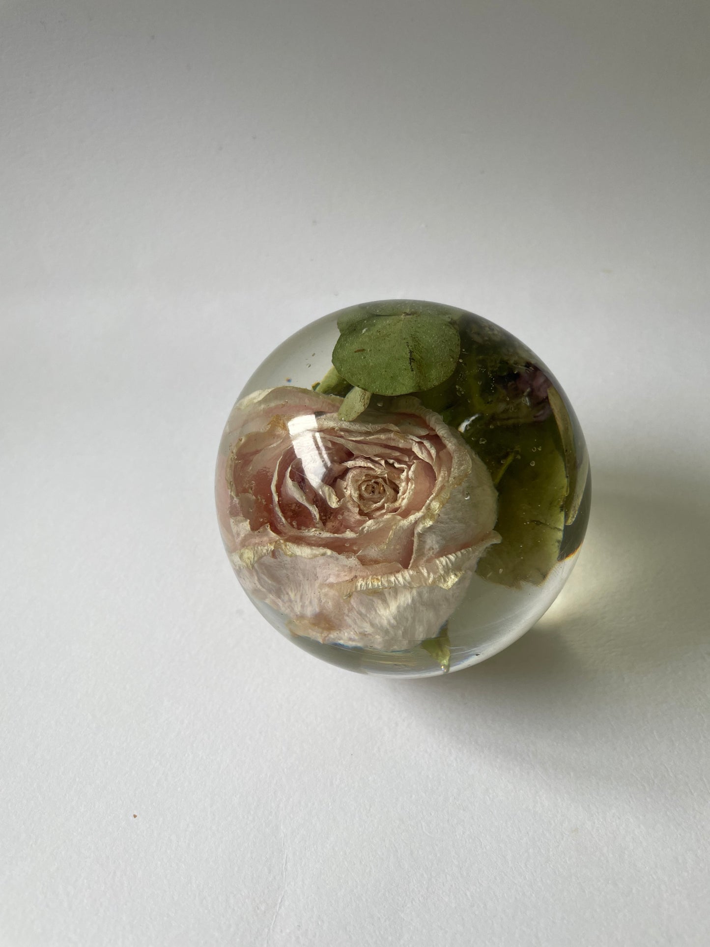 Flower preservation orb 10 cm, wedding keepsake, wedding bouquet, preserved flowers in resin, resin orb flower preservation,