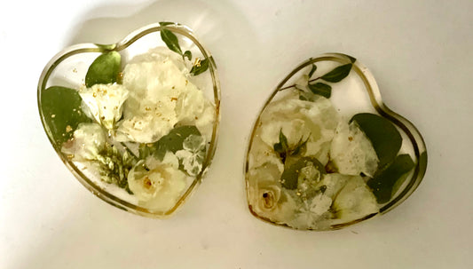 Flower preservation coasters heart shaped