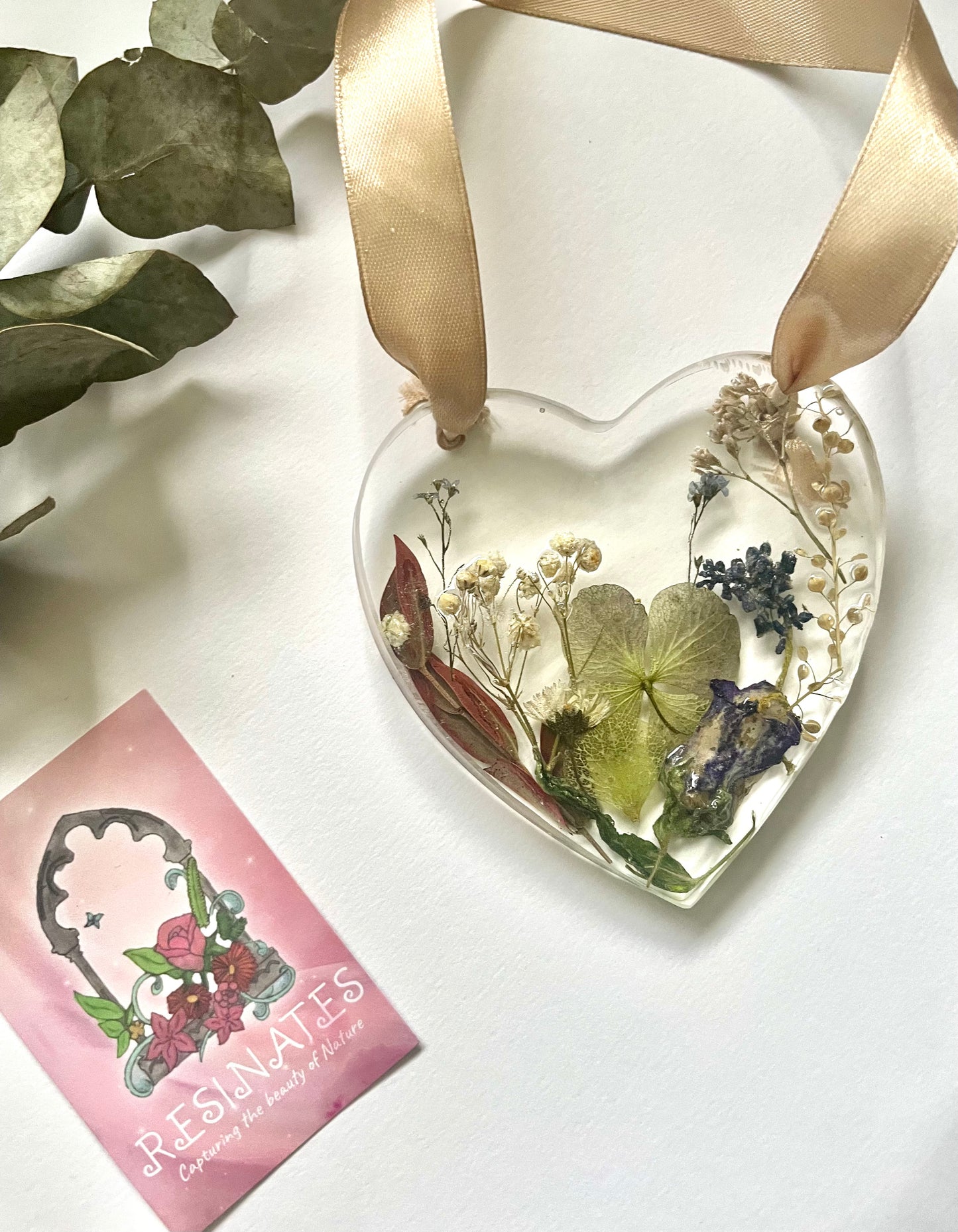 Dried flower resin hanging heart