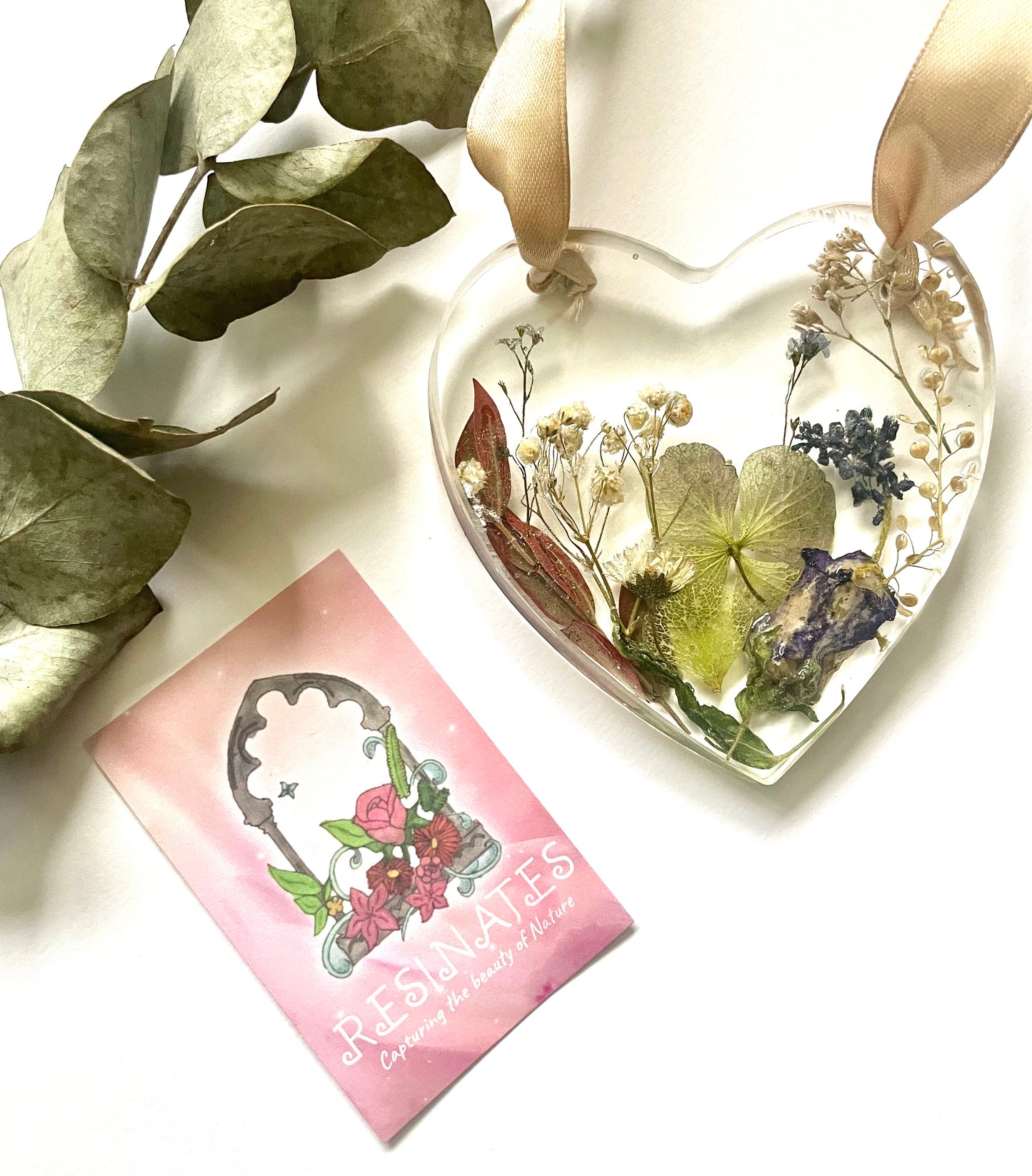 Dried flower resin hanging heart