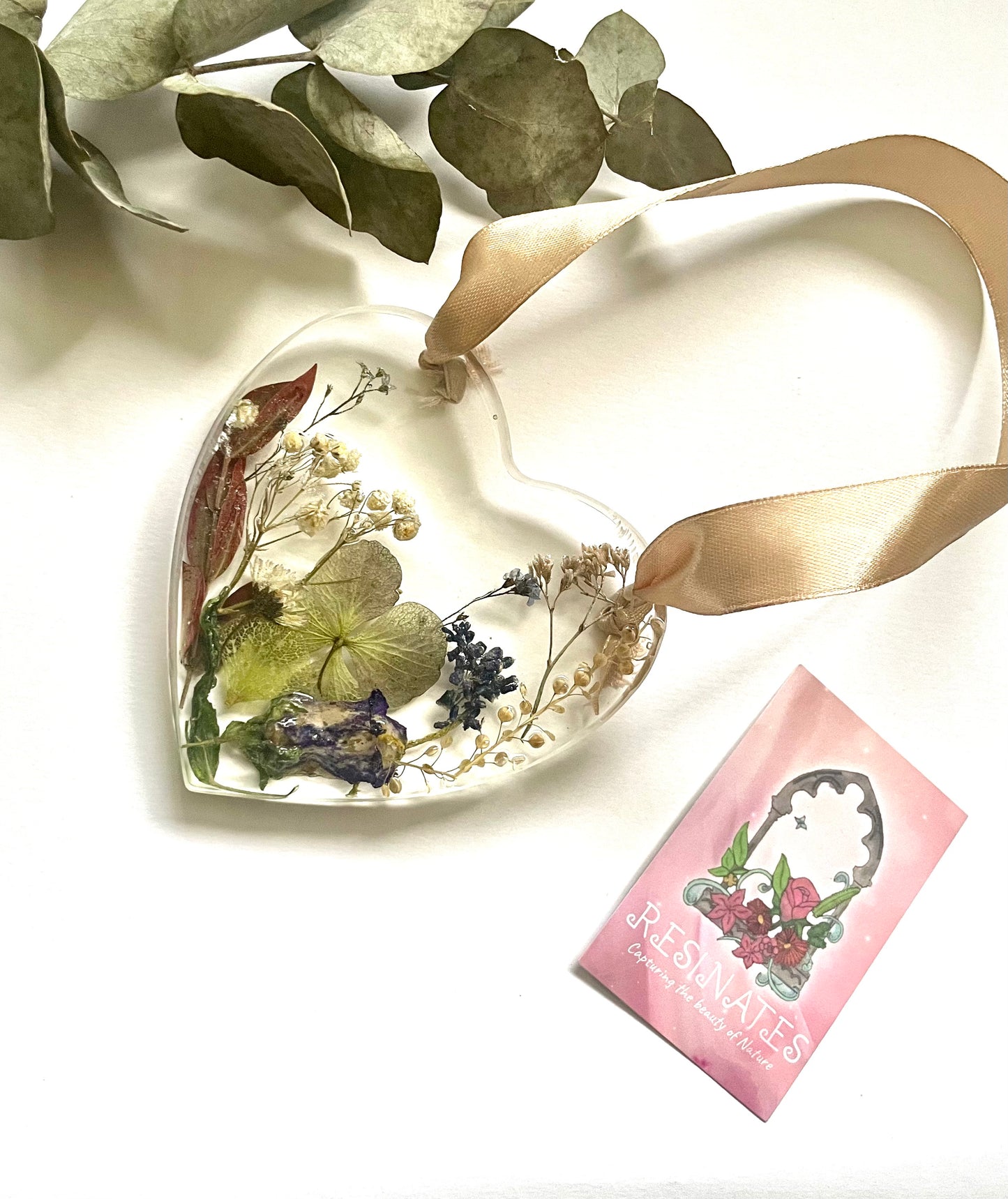 Dried flower resin hanging heart