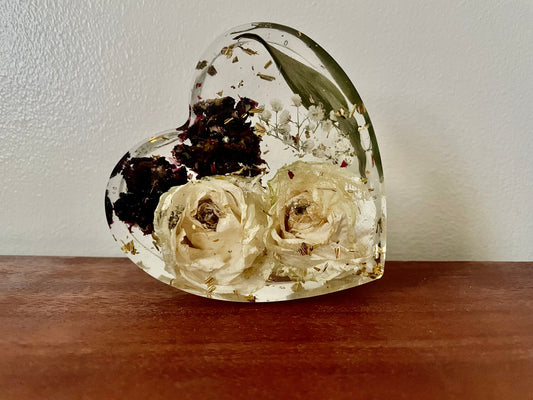 Flower preservation heart 10 cm resin