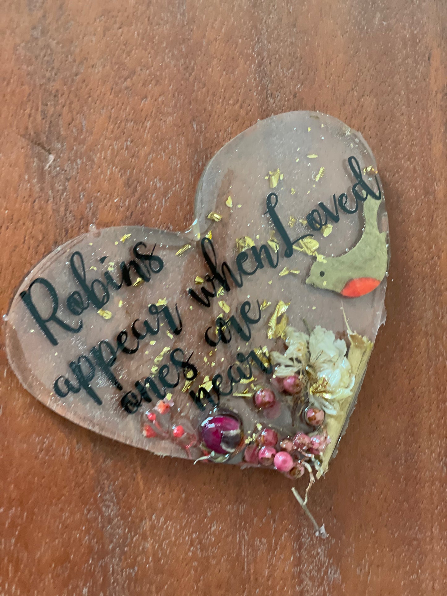 Robins appear when loved ones are near resin ornament