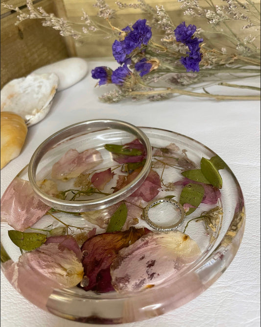 Flower preservation trinket dish