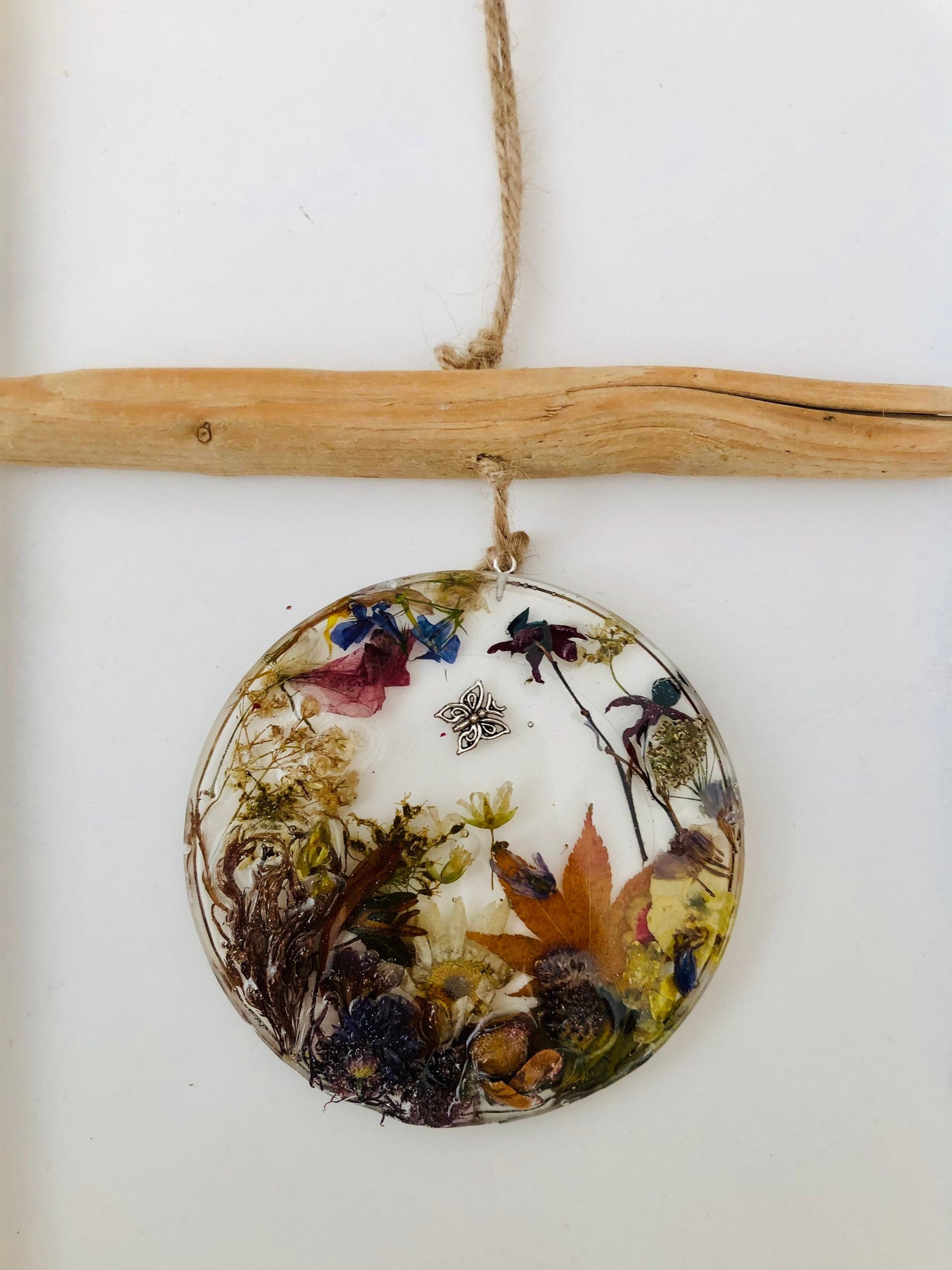 real flower wall hanging,  resin woodland scene, birthday gift ,gift for her, Christmas gift, unique gift, flowers in resin wall art, home