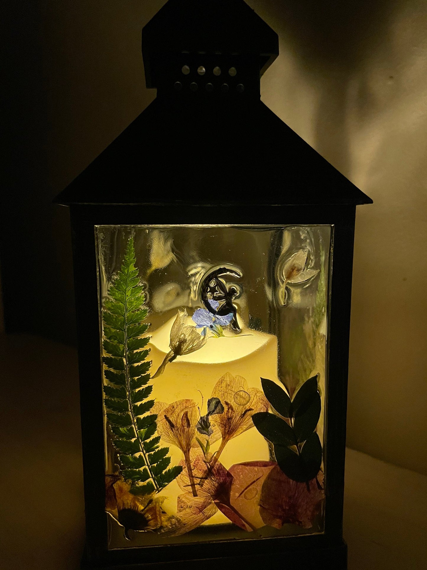 Lantern with real flowers and silver fairy charm, Flower fairy night light, flower decor lantern, lantern with real flower decoration,