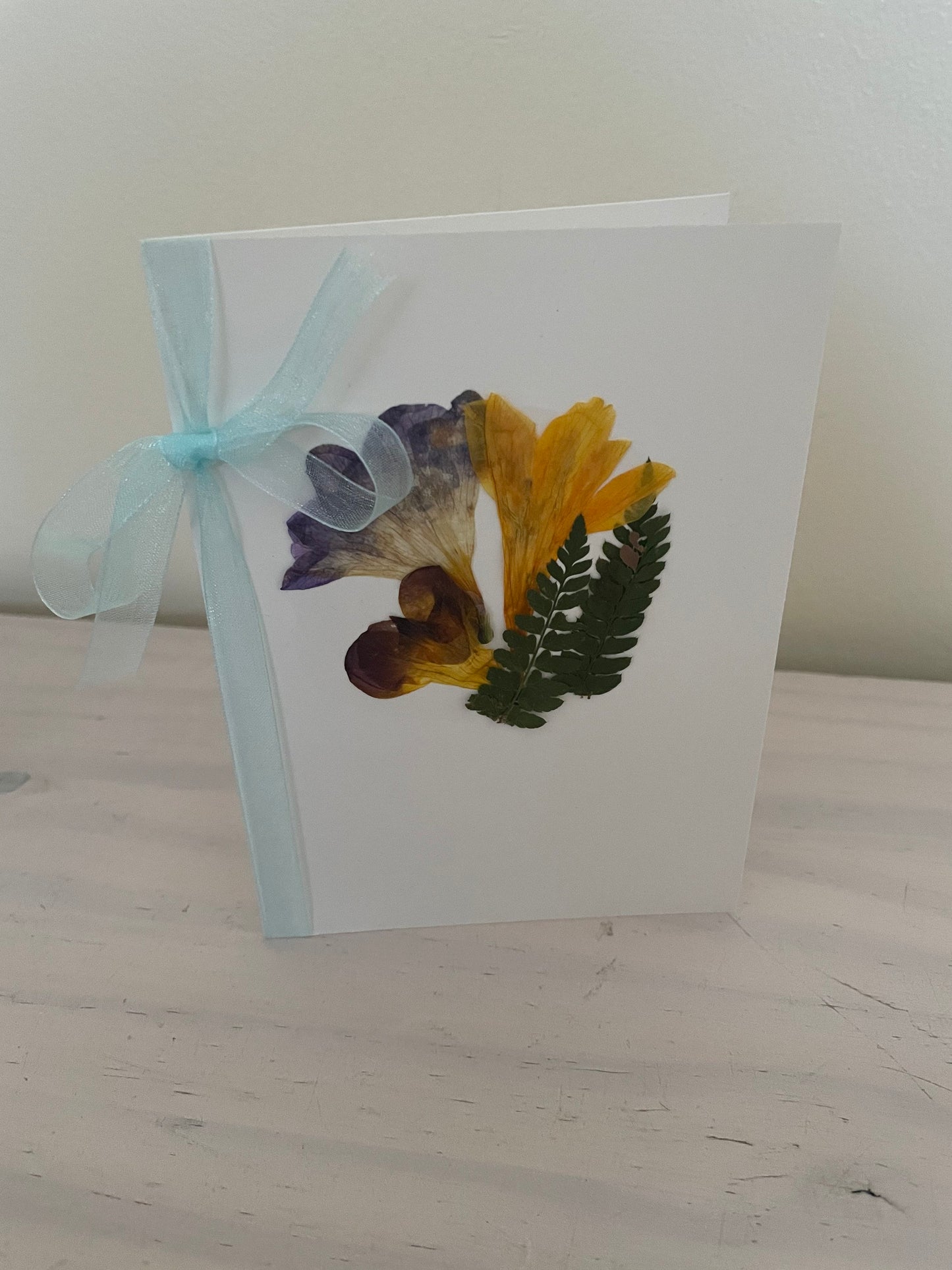 Greetings cards hand decorated with pressed flowers,blank cards with real dried flowers,cards for her,real flowers,gift cards,thank you card