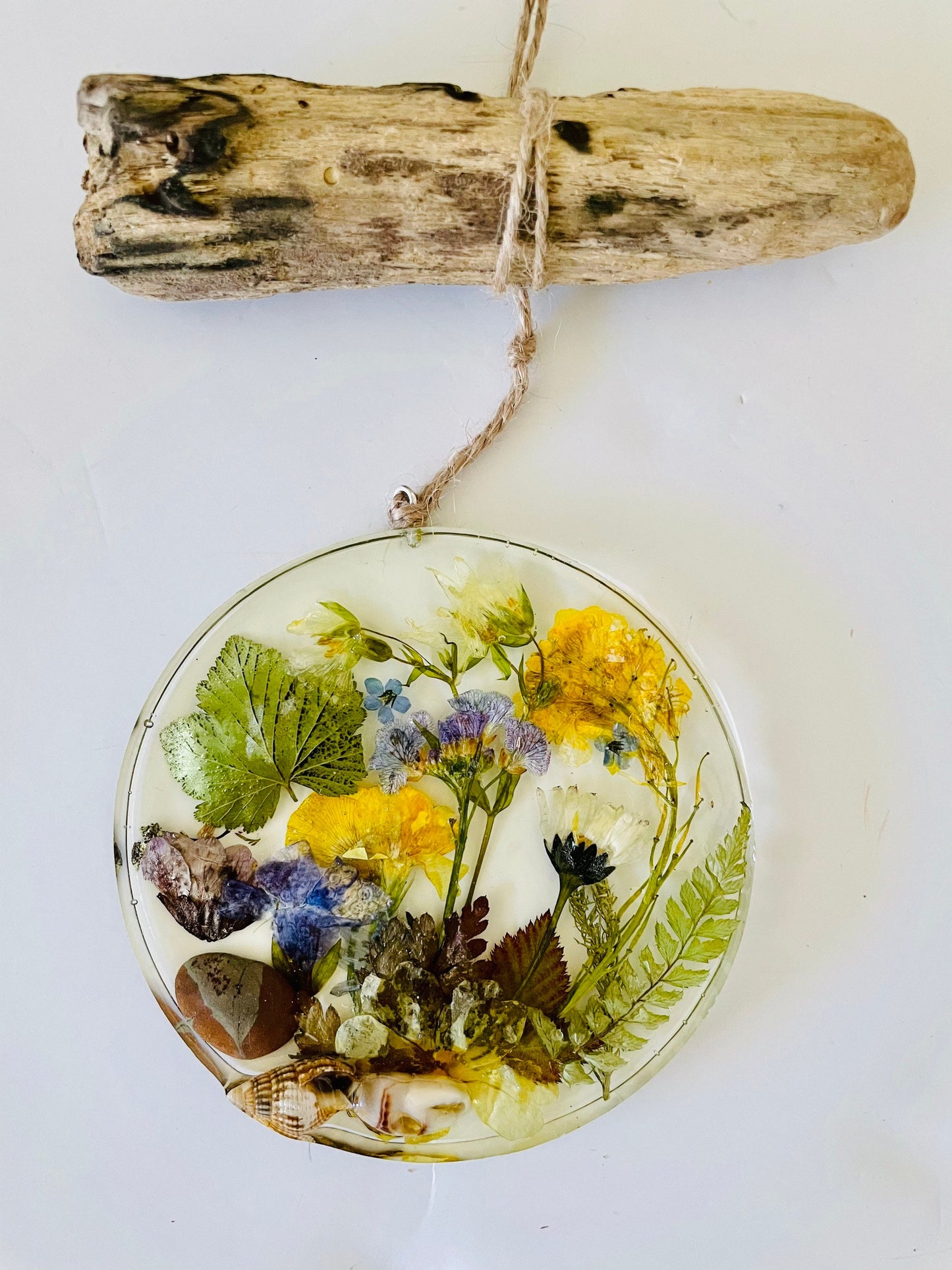 Real flower and resin hanging art, gift for her, handmade gift for nature lover, wildflowers in resin, flowers preserved in resin,