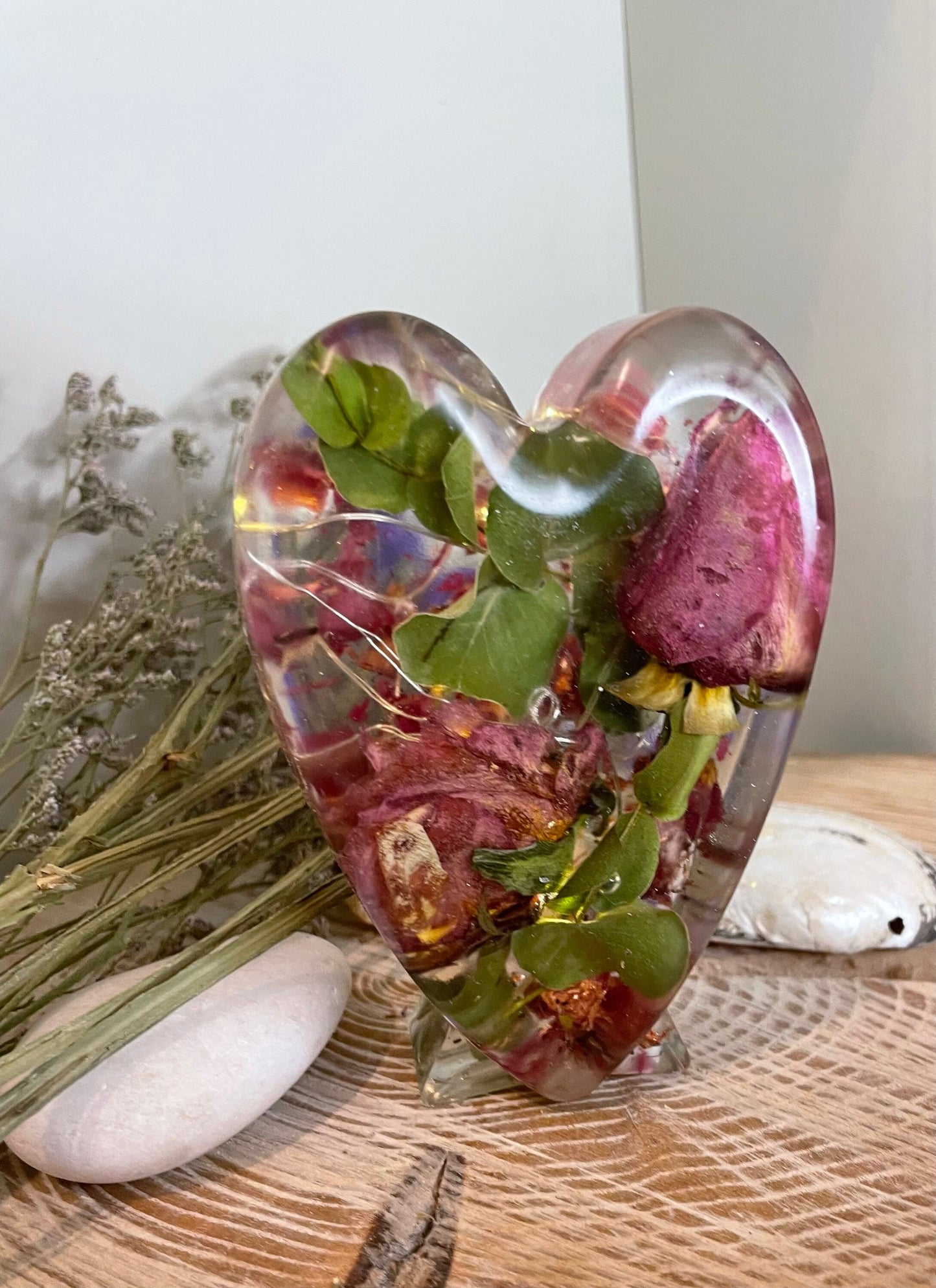 Resin and flower Light up heart,light up decoration,real flowers in resin light up heart,gift for nature lovers,  birthday gift, roses gift,