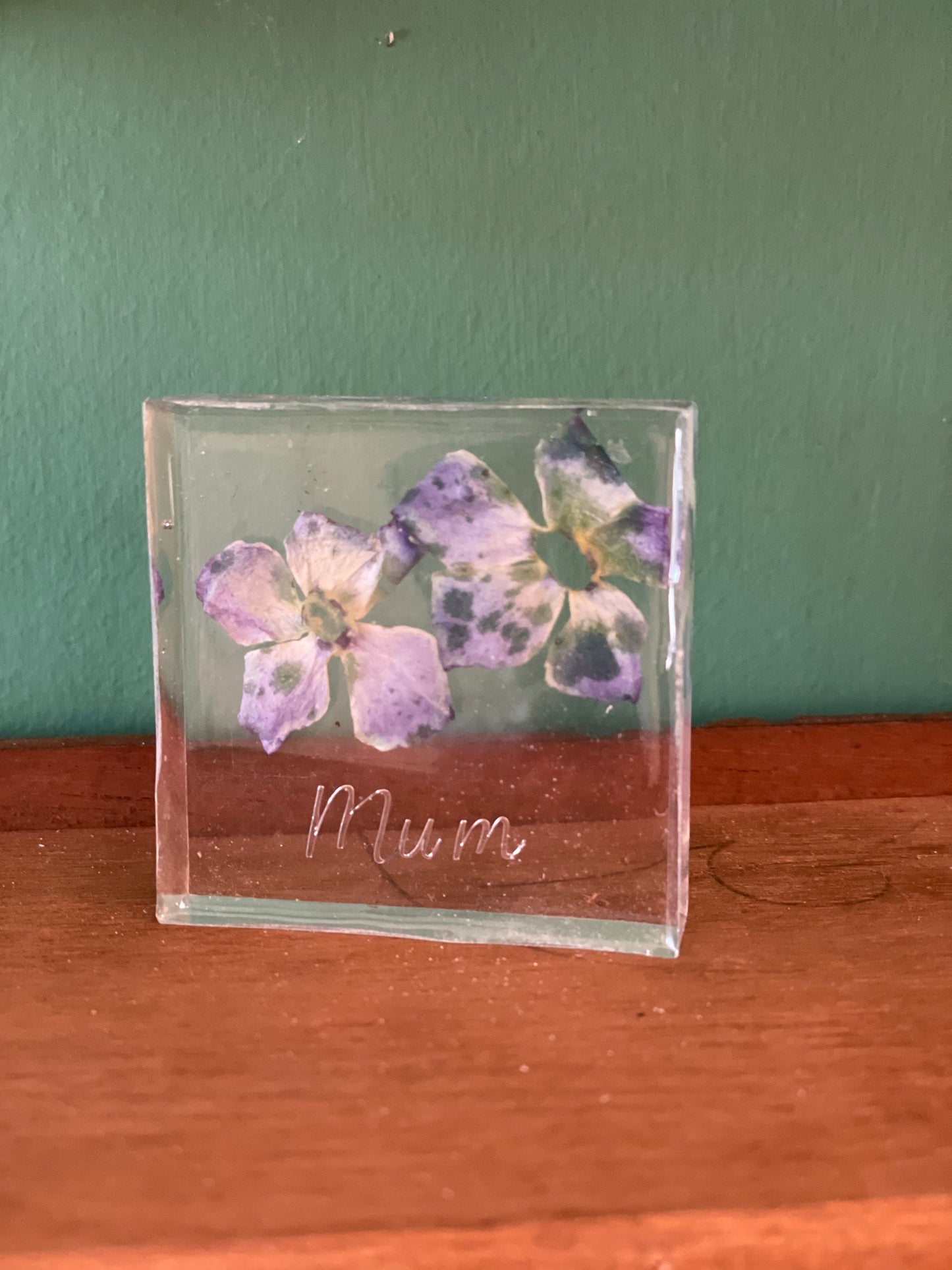 Real flowers in resin gift,personalised gift for her,Mum birthday gift,grandparent gift,resin pocket hug,birthday gift for her,