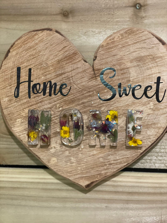 Home sweet home wooden heart with resin letters, hanging wall sign, gift for her, home sign with real flowers, housewarming