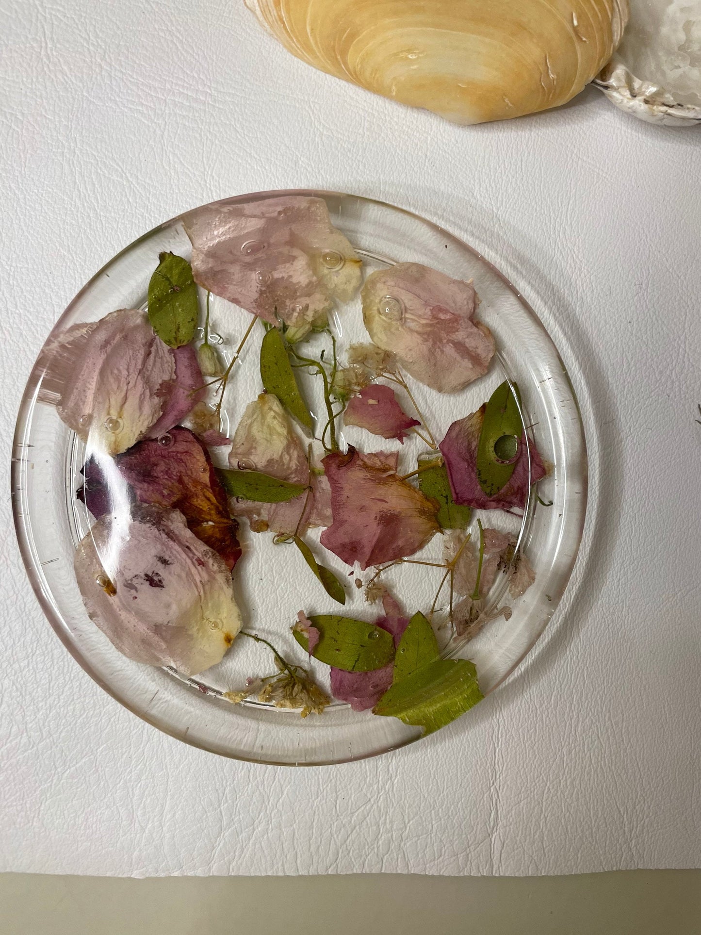 Real flower and resin trinket dish for jewellery, gift for her, flower preservation, birthday gift for mum, anniversary gift, bedroom decor,