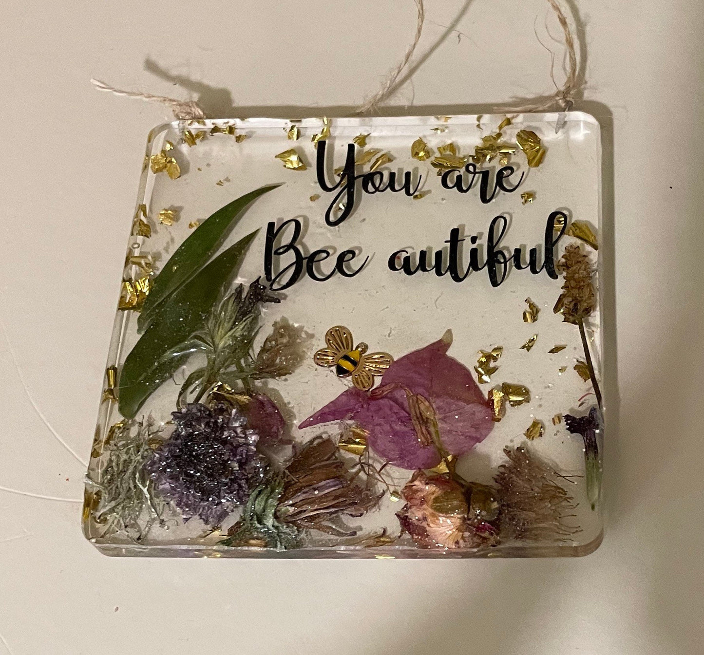 Real flower and resin wall hanging, birthday gift for her, Christmas gift, gift for bee lover, handmade gift, unique gift, home decor,