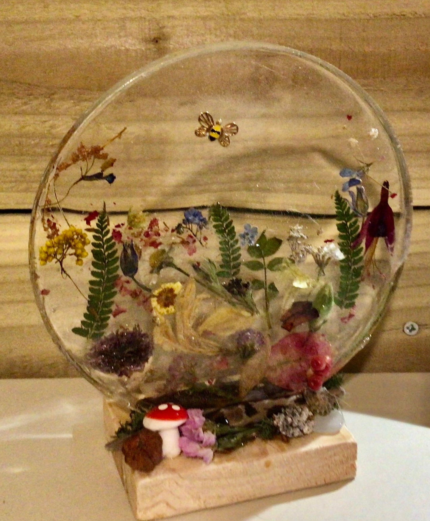 Wildflower and resin unique freestanding home decor, gift for her, birthday gift for nature lovers, English garden resin preservation,