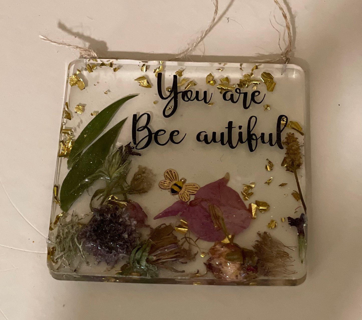 Real flower and resin wall hanging, birthday gift for her, Christmas gift, gift for bee lover, handmade gift, unique gift, home decor,