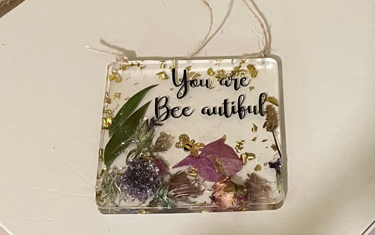 Real flower and resin wall hanging, birthday gift for her, Christmas gift, gift for bee lover, handmade gift, unique gift, home decor,