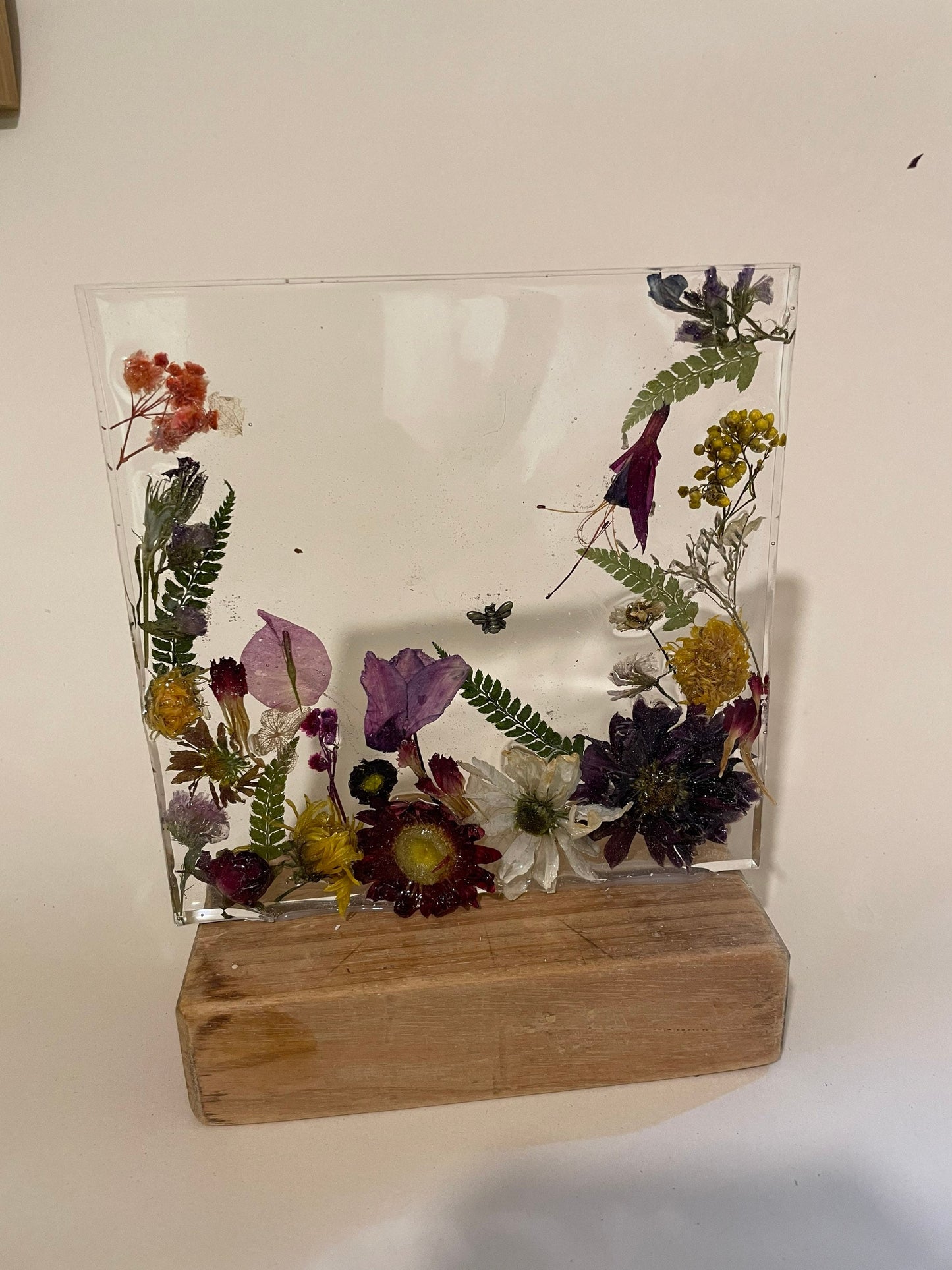 Real flower resin ornament, free standing wildflower resin art, Mother’s Day gift, gift for nature lover, birthday gift for her, diorama