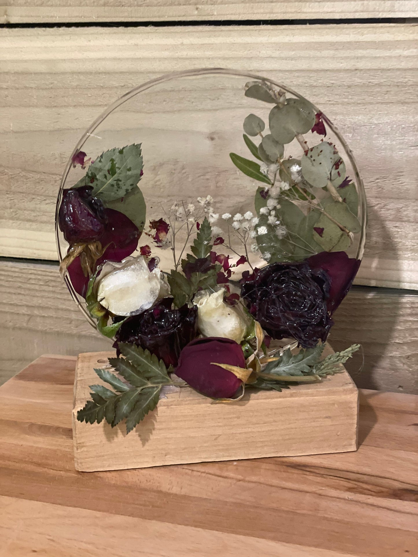 Flower preservation in resin, freestanding wedding flower preservation, bridal bouquet set in resin, preserved flowers in resin,