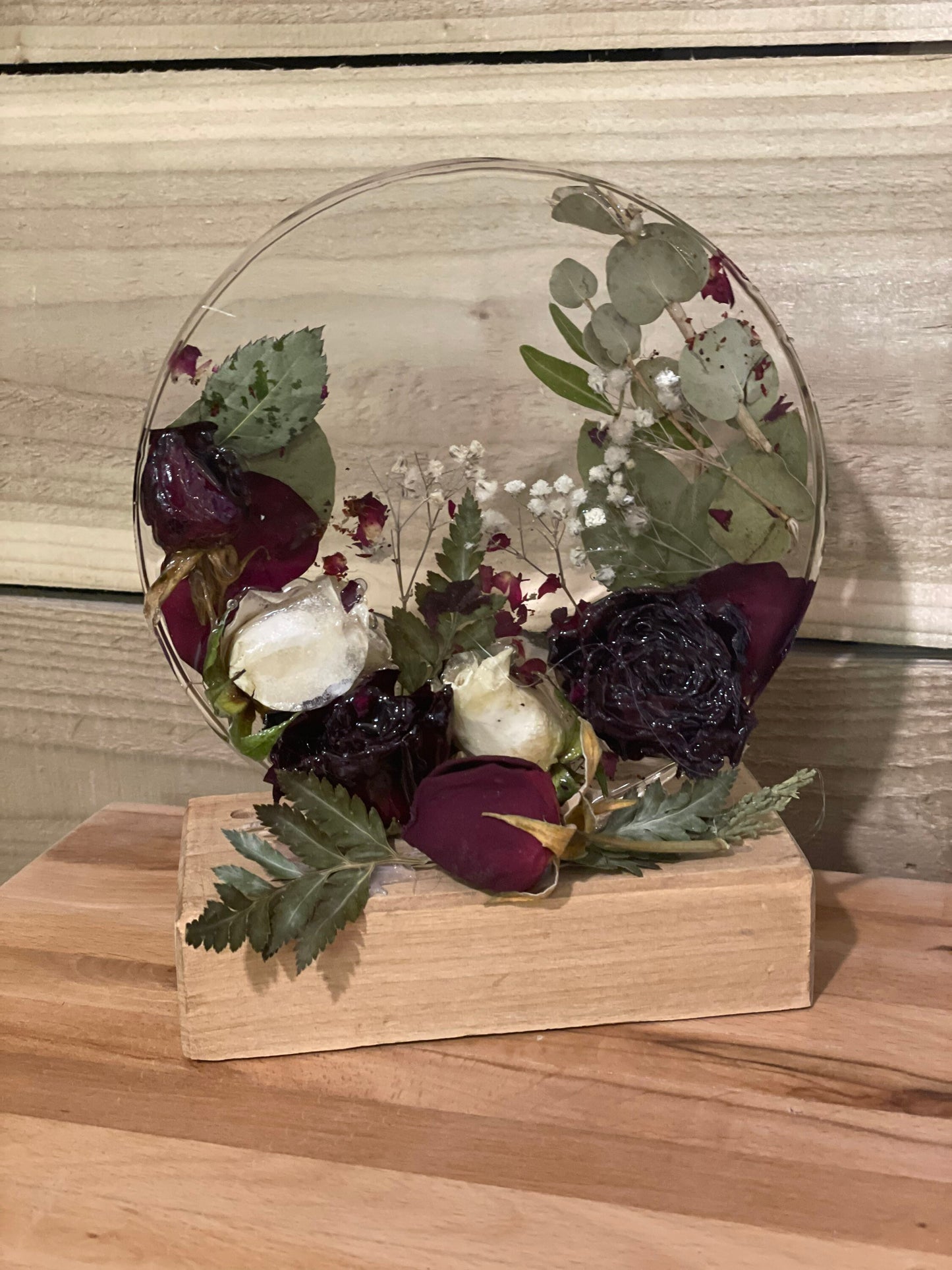 Flower preservation in resin, freestanding wedding flower preservation, bridal bouquet set in resin, preserved flowers in resin,