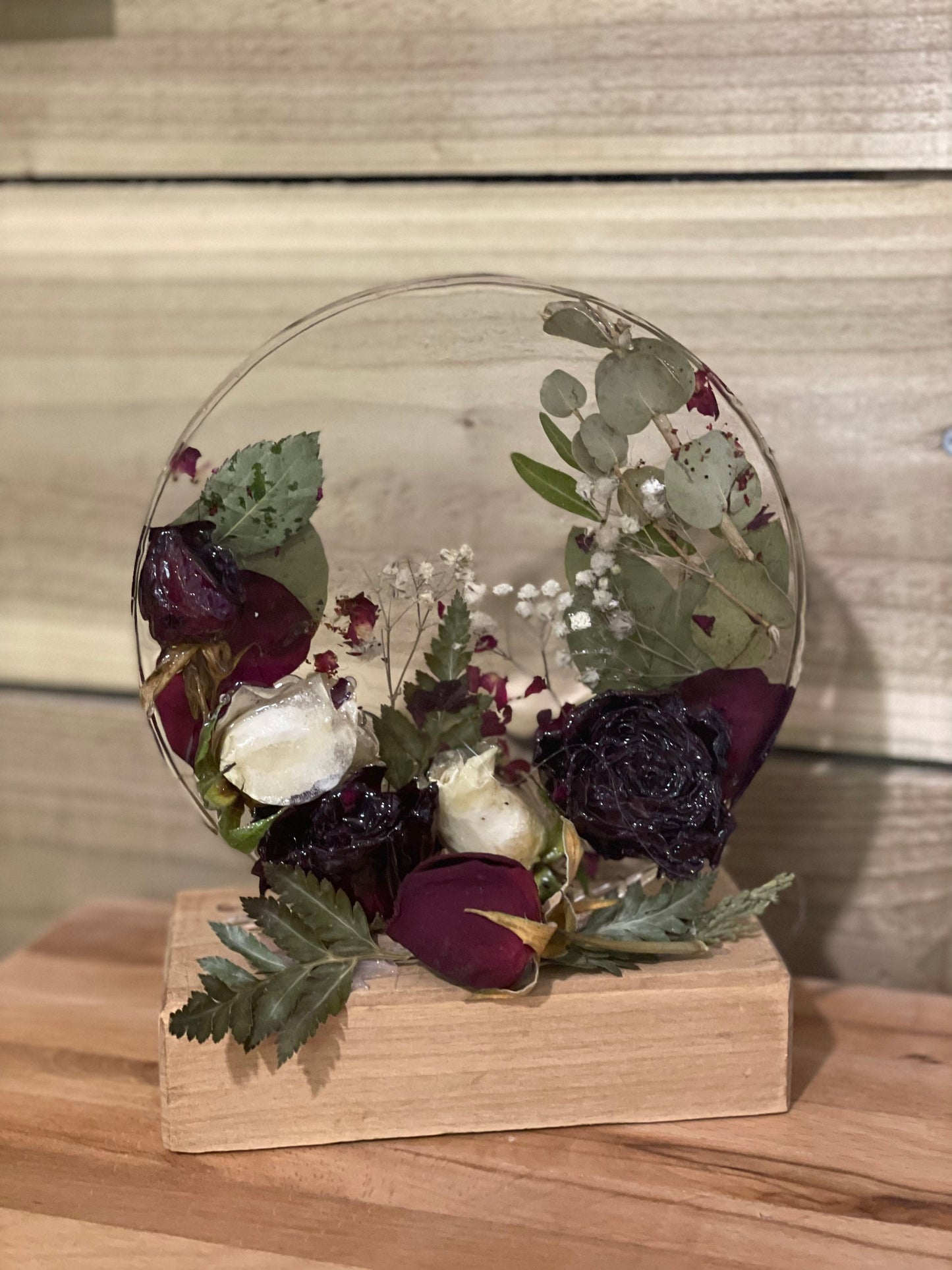 Flower preservation in resin, freestanding wedding flower preservation, bridal bouquet set in resin, preserved flowers in resin,