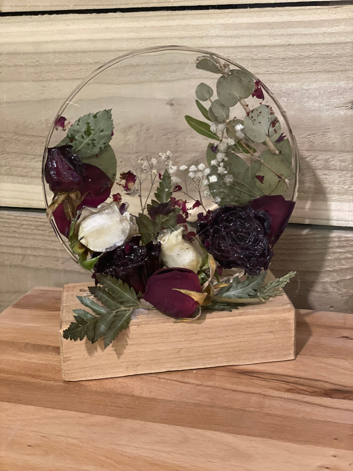 Flower preservation in resin, freestanding wedding flower preservation, bridal bouquet set in resin, preserved flowers in resin,