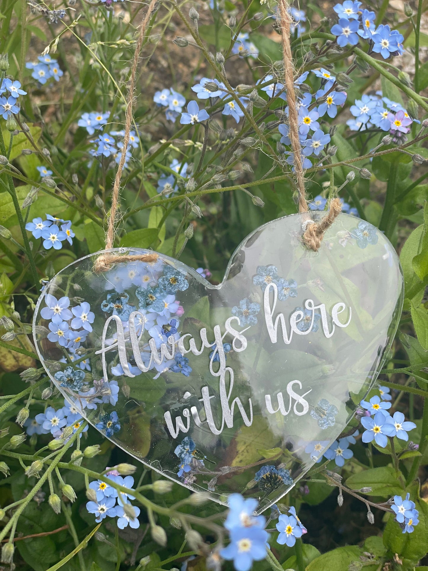 Forget me not hanging heart, Mother’s Day gift, memorial gift, gift for her, gift for nature lover, wildflower heart, sympathy gift,