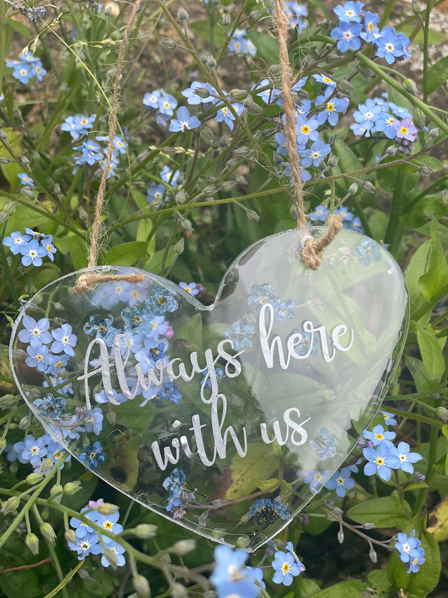 Forget me not hanging heart, Mother’s Day gift, memorial gift, gift for her, gift for nature lover, wildflower heart, sympathy gift,