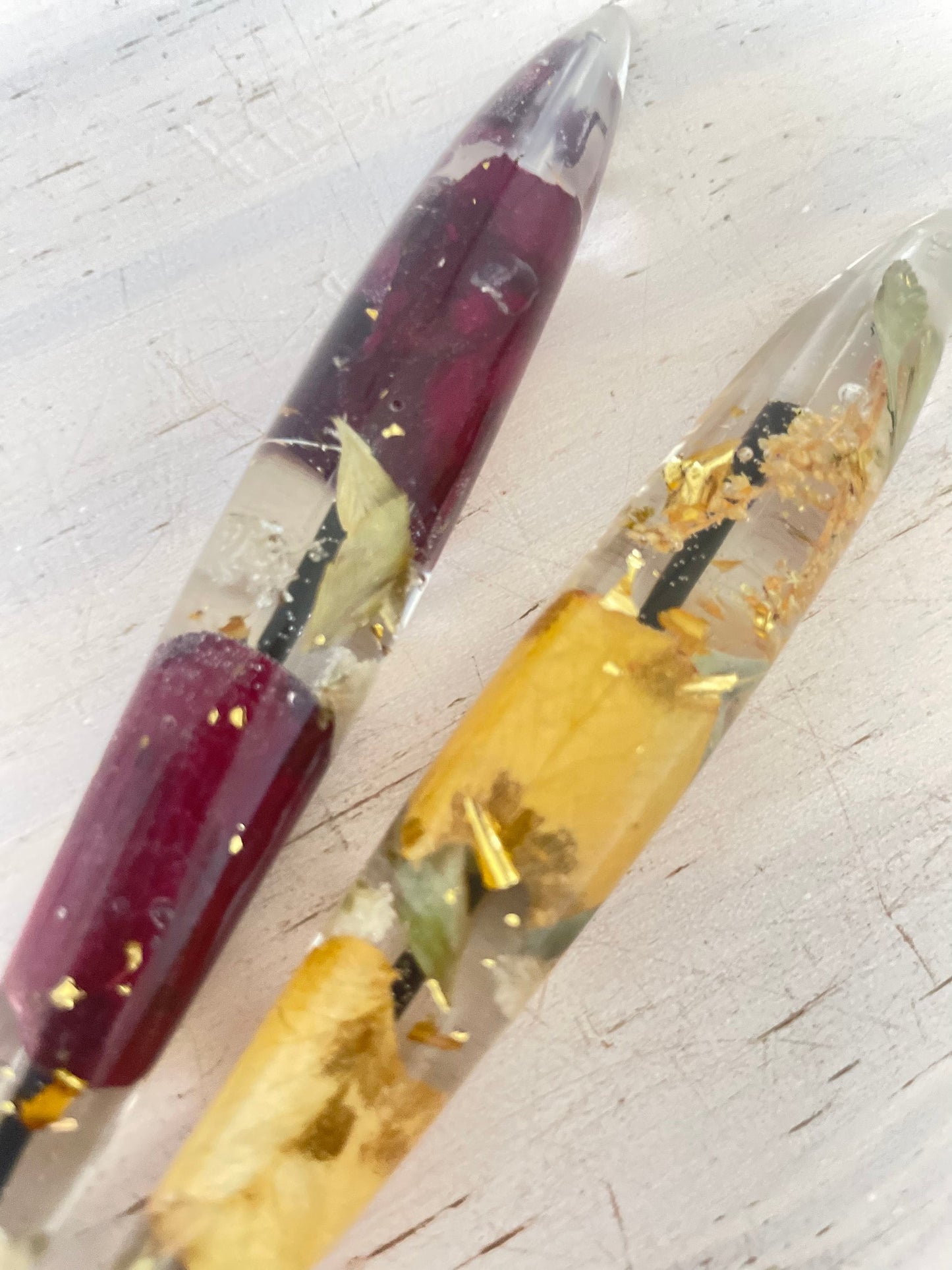 Real flower and resin pens, wedding gift, wedding favours, pens for weddings, handmade pens, Christmas gift, unique gift for her,